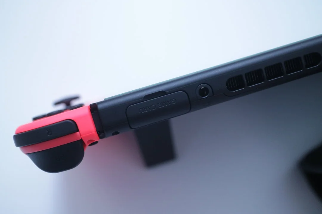 顶部右侧 GAME CARD 顶部右侧 GAME CARD